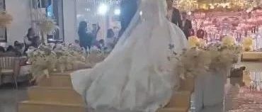 酒店被淹，新人举办“水上婚礼”！