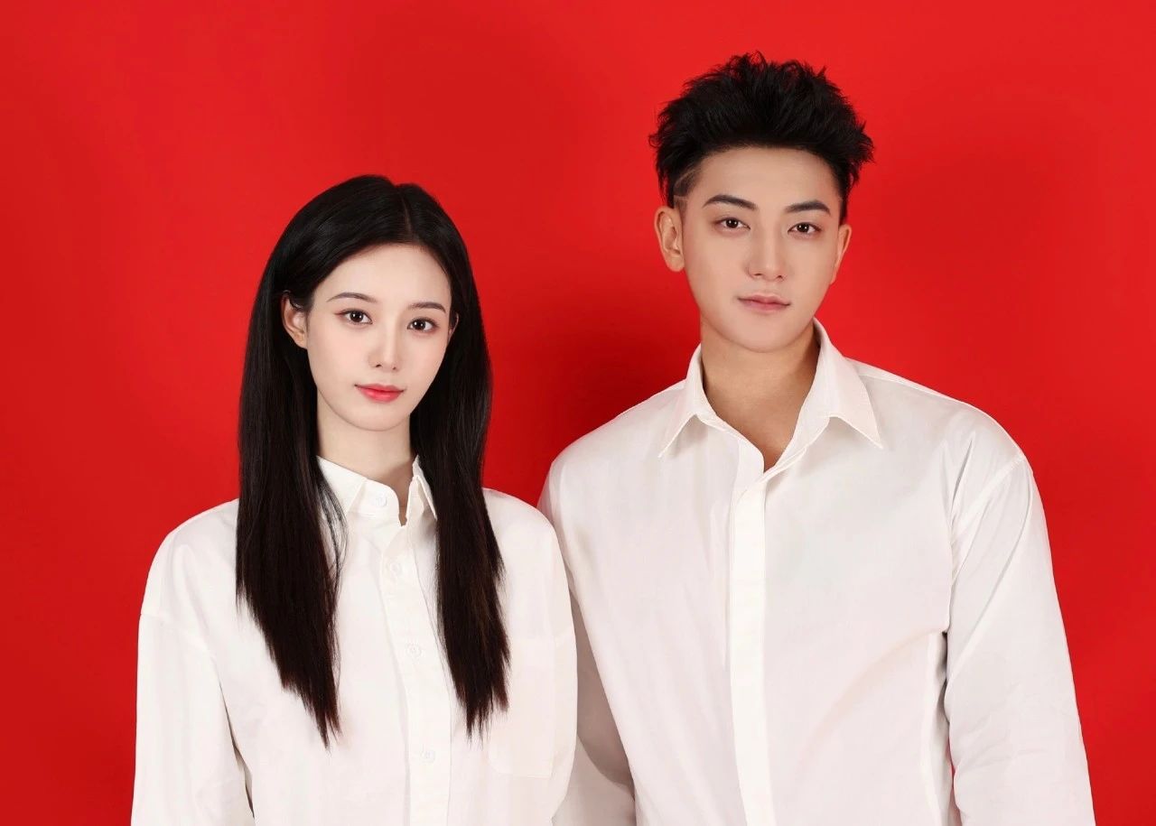 黄子韬徐艺洋官宣领证结婚！